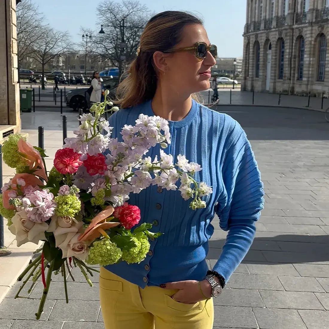 Bouquet de fleurs fraîches prêt à être livré à Arcachon